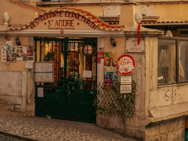 Lisbon Food Scene: Multilingual Menus & Must-Try Dishes